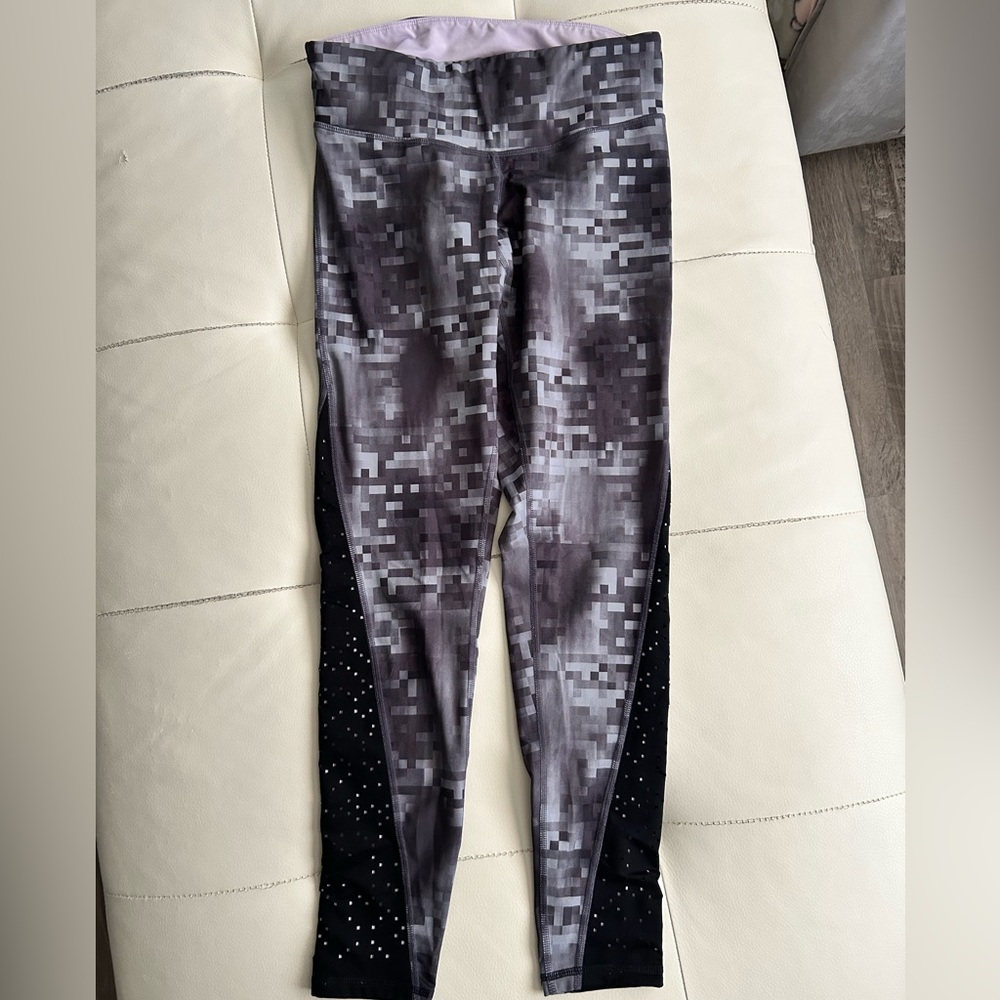 Champion Gray and Black Leggings with Abstract Design